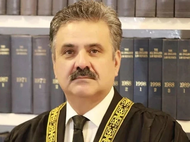 SJC decides to amend judges’ code of conduct