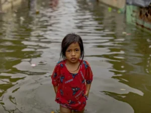 ‘Climate threat looms over children’