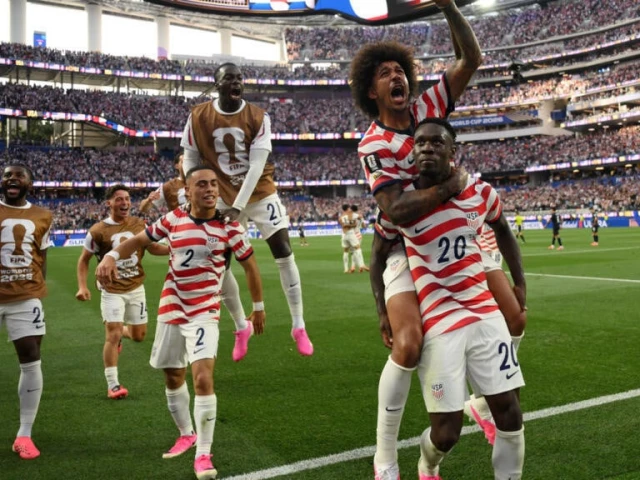 US beat Paraguay 4-1 in dream start