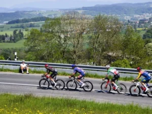 Heatwave frequency, intensity a threat to Tour de France