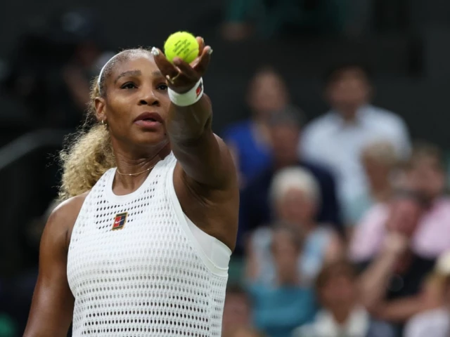 Serena given time to recover for doubles
