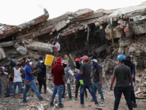 As Venezuela death toll rises, survivor recounts days beneath the rubble
